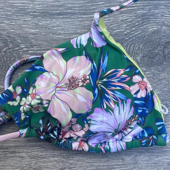 O'Neill Bellamy Floral Madrid Bralette Top - Picture 4 of 12